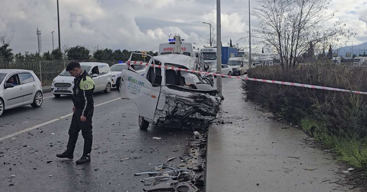 Konya plakalı hafriyat kamyonu kazaya karıştı! 1 ölü var 5